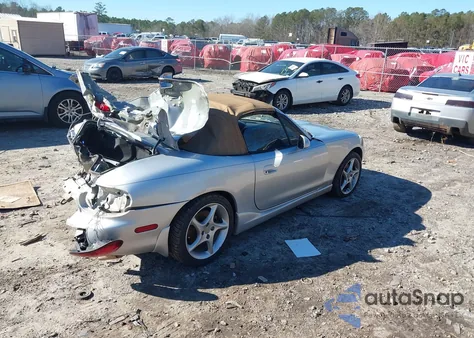 2002 Mazda Mx-5 Miata Cloth/Ls/Se z USA, uszkodzony, nr VIN JM1NB353X20225209